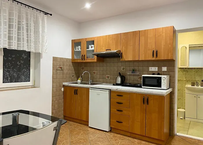 Vanessa Apartments